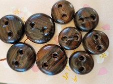 Boutons anciens bois d'occasion  Limonest