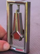 Usado, 1975 1976 Plymouth Duster Scamp Valiant grade emblema ornamento 75 76 Mopar  comprar usado  Enviando para Brazil