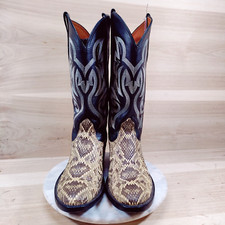 Cowtown diamondback rattlesnak for sale  Urbana