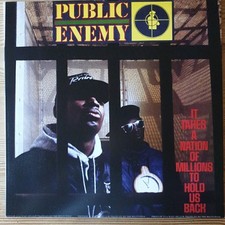Public enemy takes d'occasion  Saintes