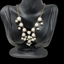 White bubble necklace d'occasion  Expédié en Belgium