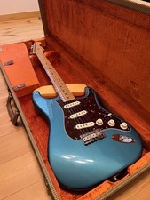 Guitare fender stratocaster d'occasion  Expédié en France