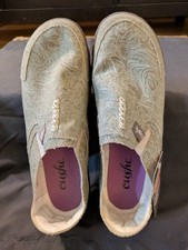 Cushe women slippers for sale  Seattle