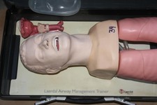 Laerdal 25000033 airway usato  Spedire a Italy