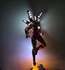 Statua marvel avengers usato  Roma