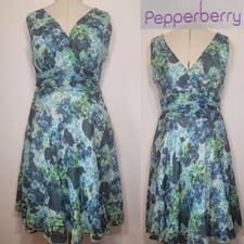 Pepperberry dress green for sale  PRINCES RISBOROUGH