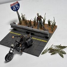 Usado, McFarlane Toys The Walking Dead AMC Daryl com helicóptero conjunto de construção 14525 comprar usado  Enviando para Brazil