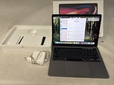 Macbook pro apple usato  Conegliano