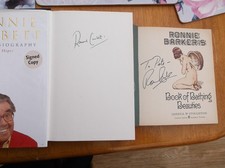 TWO RONNIES SIGNED BOOKS  RONNIE BARKER RONNIE CORBETT SIGNED, usado comprar usado  Enviando para Brazil