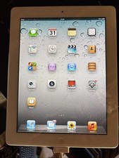 Tablet Apple A1395 iPad 2 64GB 9.7" WiFi branco BATERIA RUIM comprar usado Tablet Apple A1395 iPad 2 64GB 9.7" WiFi branco BATERIA RUIM comprar usado  Enviando para Brazil