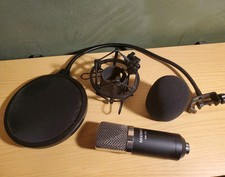 Neewer 700 condenser for sale  Eau Claire