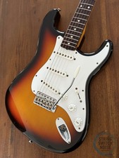 Usado, Fender Stratocaster, ’62-EUA, Sunburst, 2010, EUA filhotes vintage comprar usado  Enviando para Brazil