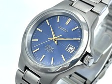 Relógio masculino SEIKO solar titânio mostrador azul pesa 1,8 oz 100mW/R V145-0D60 comprar usado  Enviando para Brazil