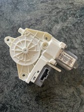 Motorino alzacristalli posteri usato  Massa di Somma