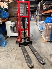 Pallet lifter suitable for sale  BONNYRIGG