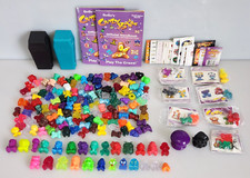 Lote de 171 logotipos Crazy Bones série mista DBZ brinquedo vintage 2 caixões adesivo livro comprar usado  Enviando para Brazil