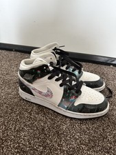Nike Air Jordan 1 Mid SE Take Flight GS UK 5/US5.5Y/EU 38, używany na sprzedaż  Wysyłka do Poland