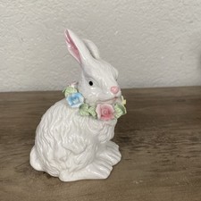 Bunny rabbit figurine for sale  Denton