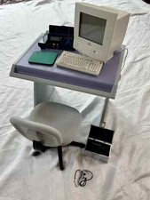 AMERICAN GIRL DOLL 1996 Macintosh Computadora Escritorio, Silla, Mesa y Accesorios   segunda mano  Embacar hacia Mexico