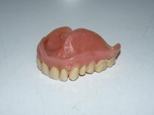 Ancien dentier prothèse d'occasion  Freyming-Merlebach