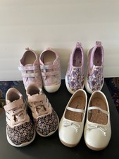 Lot pair girls for sale  Medina