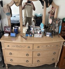 Beautiful wood dresser for sale  Mentone