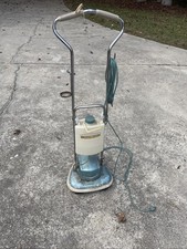 Polidor de piso Electrolux B-8 esfregão com 3 escovas funciona comprar usado Polidor de piso Electrolux B-8 esfregão com 3 escovas funciona comprar usado  Enviando para Brazil