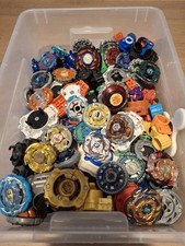 Toupies beyblade d'occasion  Saint-Etienne