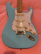Fender mim standard d'occasion  Expédié en Belgium