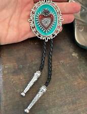 Gravata Bolo Rosa Coração Sagrado - Coroa Arte Mexicana - Presentes estilo ocidental para ela le comprar usado  Enviando para Brazil