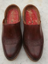 Petits sabots anciens d'occasion  Guéret