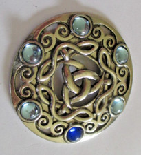 Ancien pendentif bouclier d'occasion  Perros-Guirec