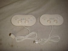 LOTE DE 2 CONTROLES PROFISSIONAIS CLÁSSICOS GENÉRICOS NINTENDO WII  comprar usado  Enviando para Brazil