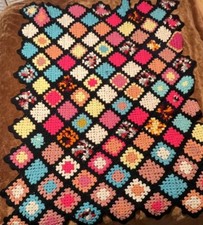 Cobertor afegão de crochê feito à mão anos 60 vintage 46 x 57 quadrados da vovó MCM comprar usado  Enviando para Brazil