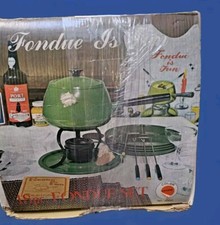 FONDUE is FUN Conjunto PLATE Tapete CROCK POT FORK 18 peças CAIXA ABERTA Laranja comprar usado  Enviando para Brazil