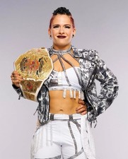 Usado, Jaqueta de entrada Masha Slamovich anel assinado usado TNA encadernado para glória 2024 comprar usado  Enviando para Brazil