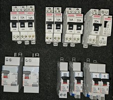 Différentiels 30ma disjoncteu d'occasion  Mandres-les-Roses