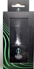 Réplica de troféu Conference League produto oficial em miniatura NOVO, usado comprar usado  Enviando para Brazil