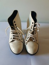 Scarpe bianche con usato  Magliano de Marsi