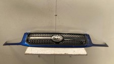 Calandre toyota rav4 d'occasion  Montagne