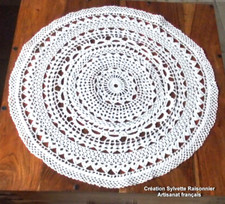 Napperon rond crochetsylvette d'occasion  Cosne-Cours-sur-Loire