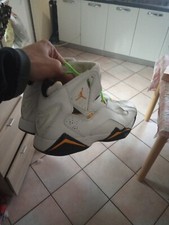 Scarpe uomo sneakers usato  Udine