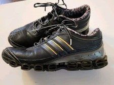 TÊNIS MASCULINO ADIDAS BOUNCE PRETO/DOURADO TAMANHO EUA 10, usado comprar usado  Enviando para Brazil