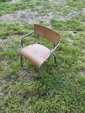 Adorable chaise enfant d'occasion  La Ferté-Gaucher