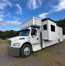 2003 freightliner toterhome for sale  Red Hook