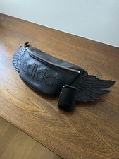 Sac bandoulière adidas d'occasion Sac bandoulière adidas d'occasion  Expédié en France