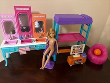 Boneca Barbie Team Stacie quarto beliches conjunto de jogos DreamHouse mais irmãs vaidade comprar usado  Enviando para Brazil