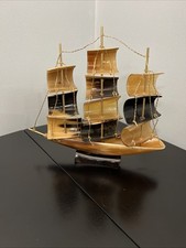 NAVIO À VELA DE TRÊS MASTROS - Arte popular vintage original de chifre/osso - 8,5” x 9” comprar usado  Enviando para Brazil