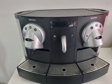 Machine café nespresso d'occasion  Maurecourt