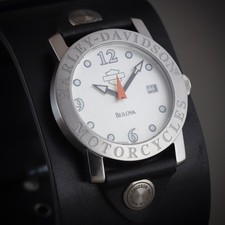 Usado, 🔥Em perfeito estado vintage 2001 Bulova Harley Davidson🇺🇸Relógio masculino moldura gravada alça de punho comprar usado Usado, 🔥Em perfeito estado vintage 2001 Bulova Harley Davidson🇺🇸Relógio masculino moldura gravada alça de punho comprar usado  Enviando para Brazil